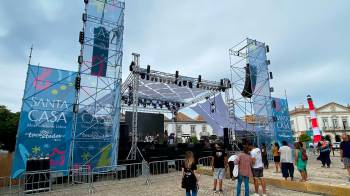 Decoracao Estruturas Palco lona microperfurada