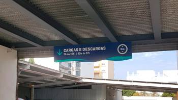 Sinalética em dibond decorado a vinil